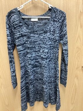 Bobbie Brooks Gray and Black Marled Long Sleeve Tunic